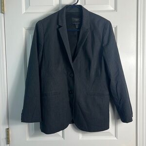 J. Crew 1035 Super 120’s Wool Grey Pin Stripe Women’s Two Button Blazer Size 8